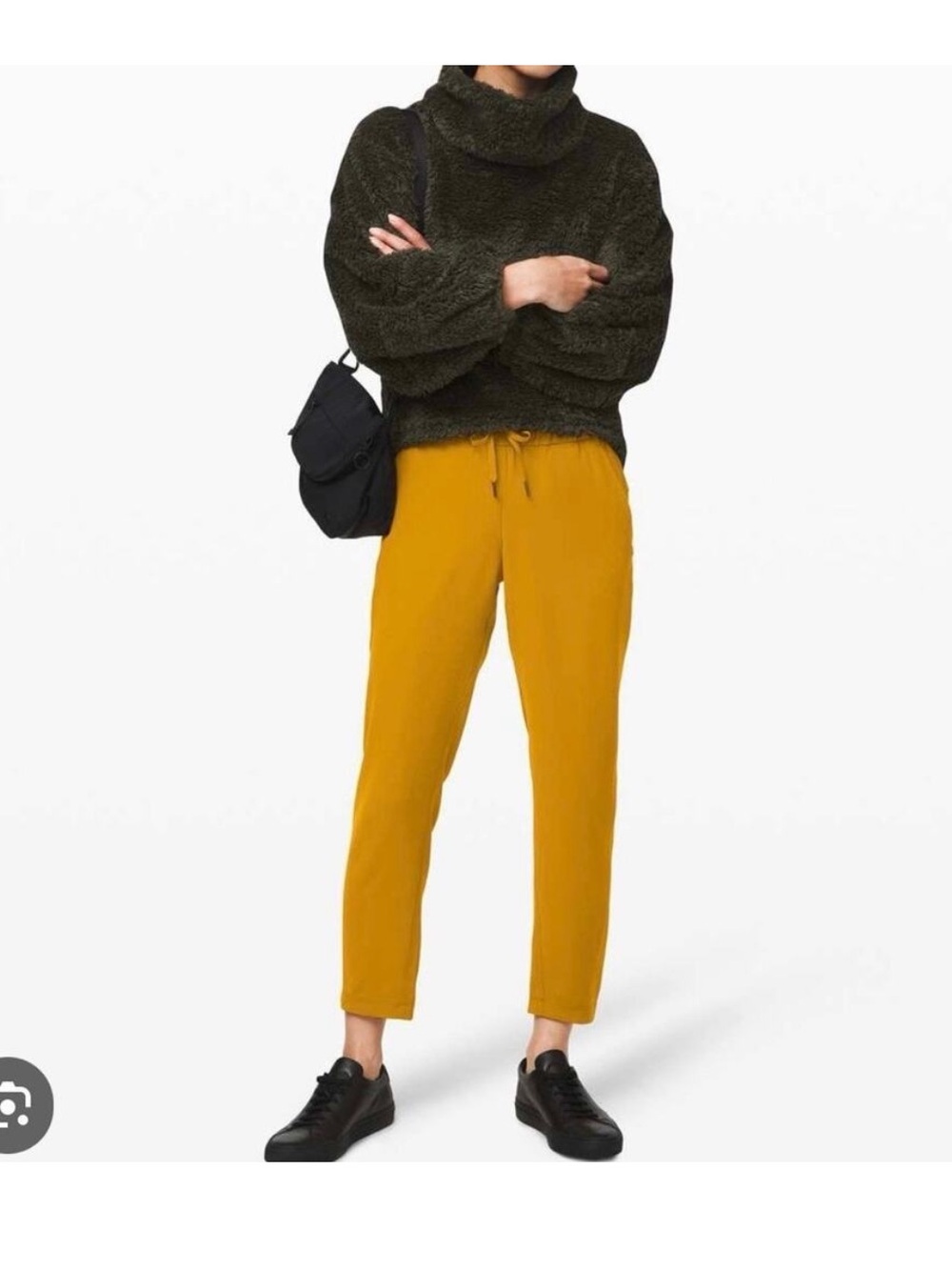 lululemon sz 8 On The Fly Cropped Pants joggers Fool’s Gold mustard yellow